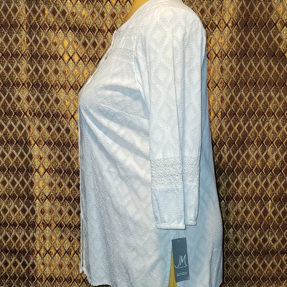 JM Collection: White Top - Picture 5 of 9